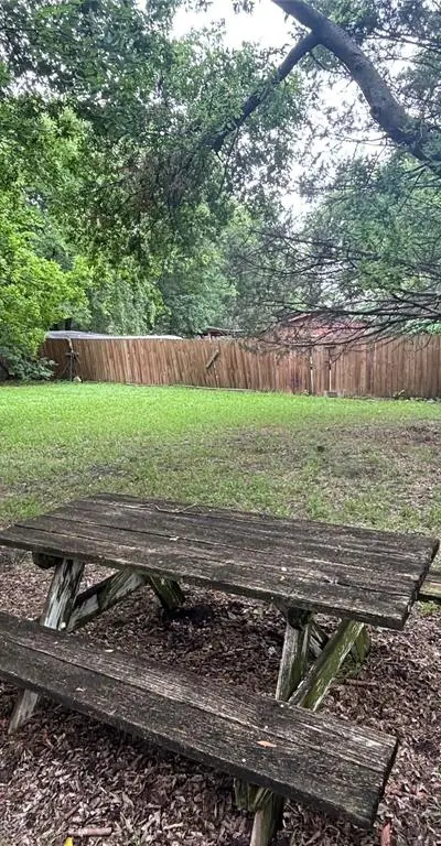 817 E Scott Street, Sherman TX 75090 - Photo 3