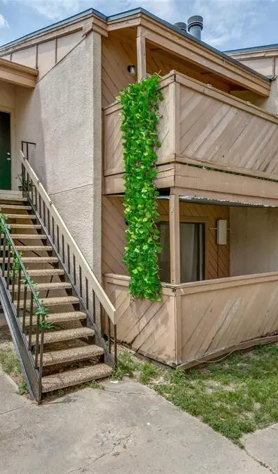 8110 skillman Street, Dallas TX 75231