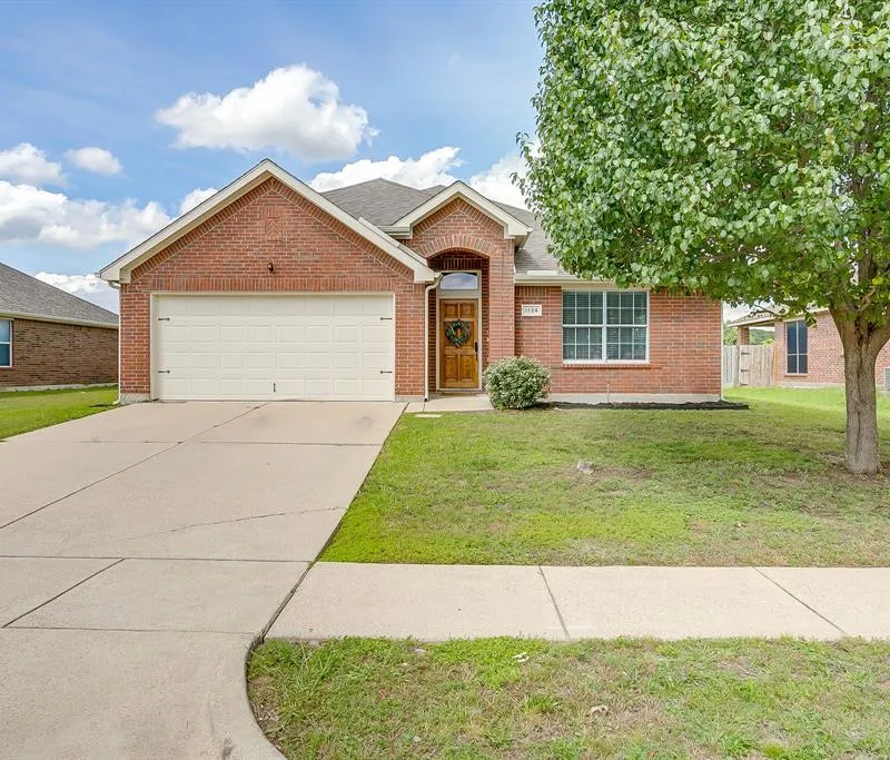 1124 Mourning Dove Drive, Burleson TX 76028