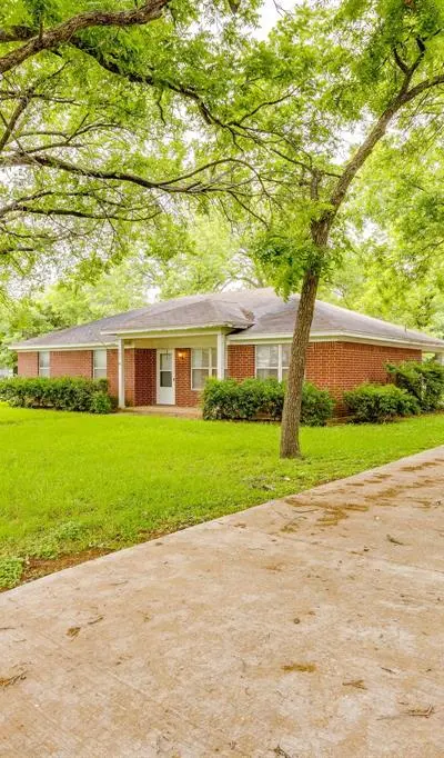 506 E Mcfarland Street, Grandview TX 76050 - Photo 3