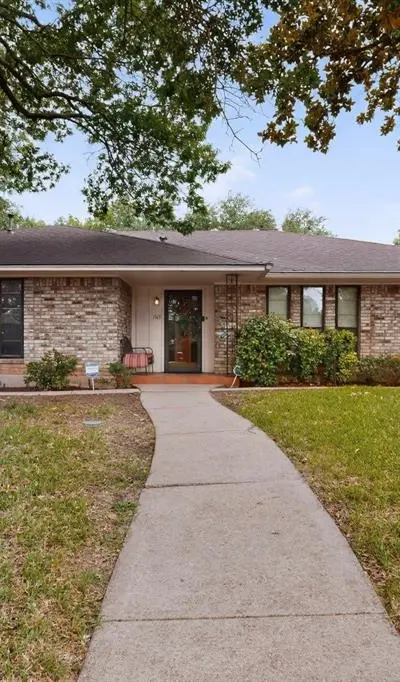 1305 Briarbrook Drive, DeSoto TX 75115 - Photo 2