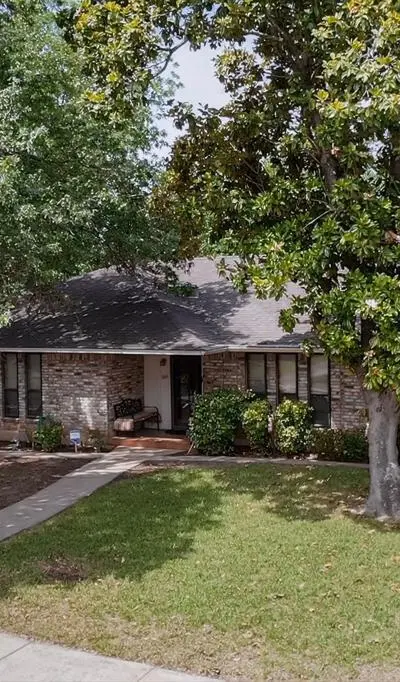 1305 Briarbrook Drive, DeSoto TX 75115 - Photo 4
