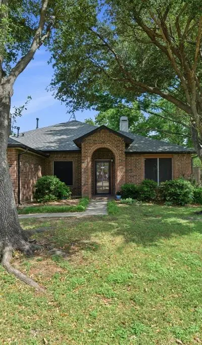 929 Hiawatha Lane, Saginaw TX 76131
