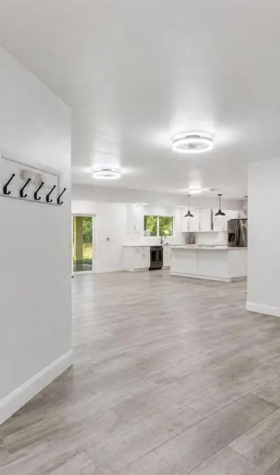 714 S Deerfield Circle, Arlington TX 76015 - Photo 5