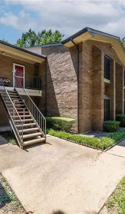 2505 Wedglea Drive # 126, Dallas TX 75211