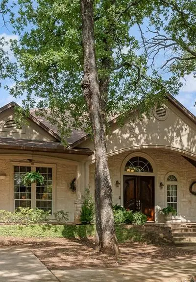 115 River Run Drive, Azle TX 76020
