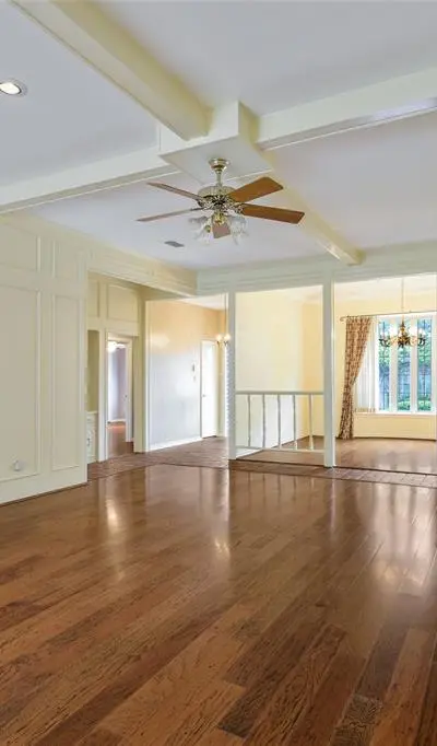 9233 Middle Glen Drive, Dallas TX 75243 - Photo 4