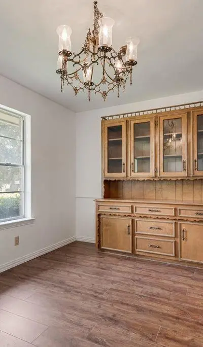 135 S Capri Drive, Duncanville TX 75116 - Photo 5