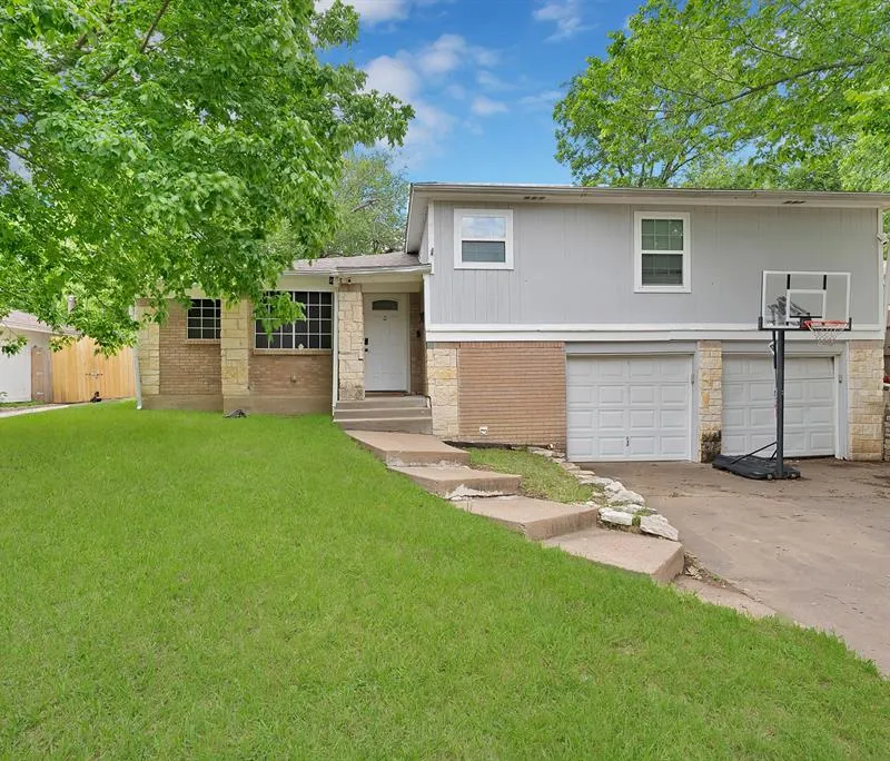 2904 Raton Drive, Fort Worth TX 76116