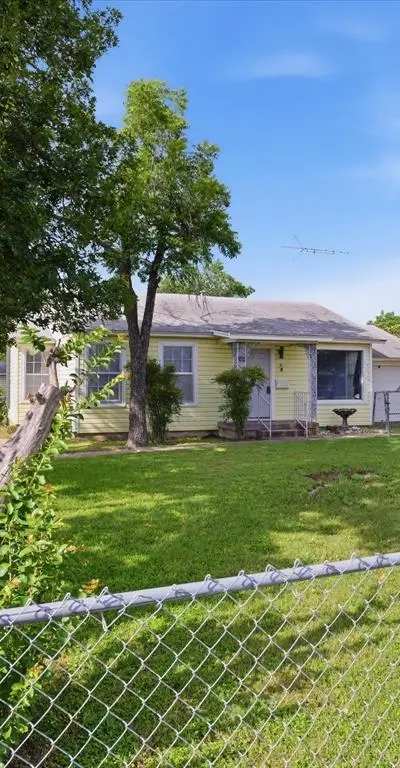 5113 Flagstone Drive, Sansom Park TX 76114 - Photo 3