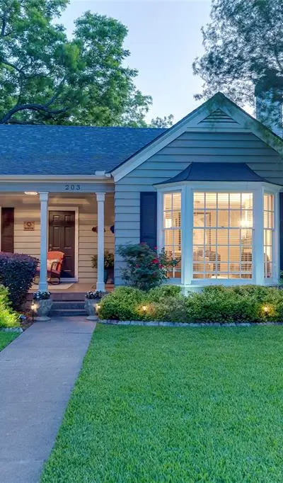 203 N Clay Street, Ennis TX 75119