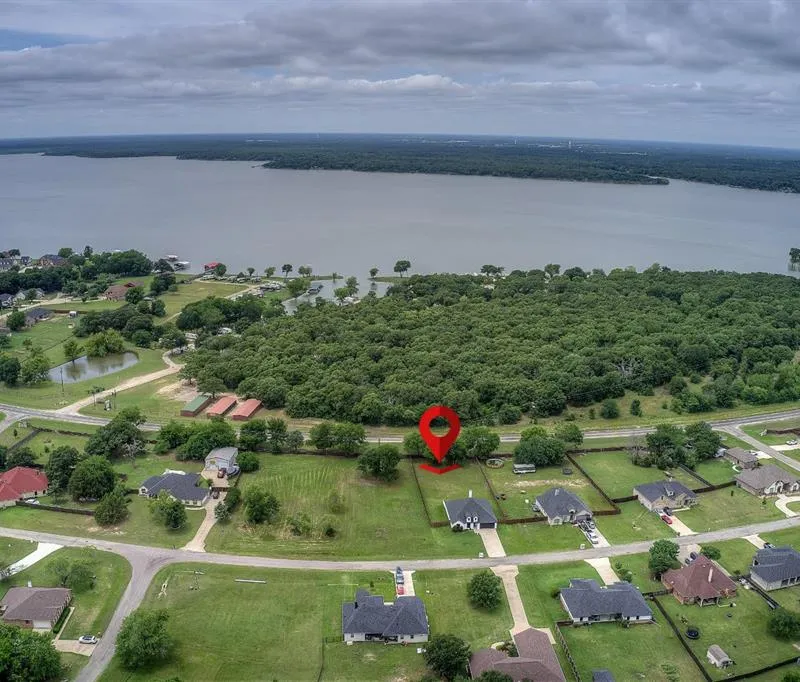 10605 Lago Vista, Quinlan TX 75474