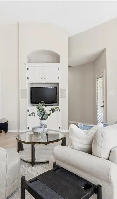 9813 Cliffside Drive, Irving TX 75063 - Photo 2