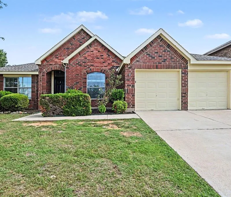 516 Bent Oak Drive, Fort Worth TX 76131