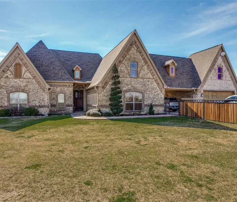 1233 County Road 3550, Paradise TX 76073