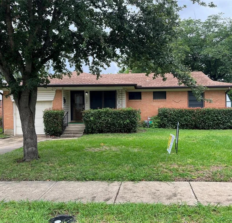 1731 Buena Vista Street, Mesquite TX 75149