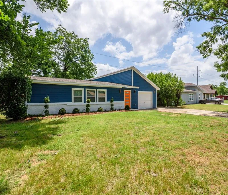 5305 Cahill Oval Street, River Oaks TX 76114