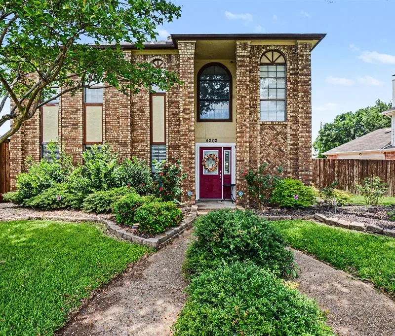 4202 Harvest Hill Road, Carrollton TX 75010