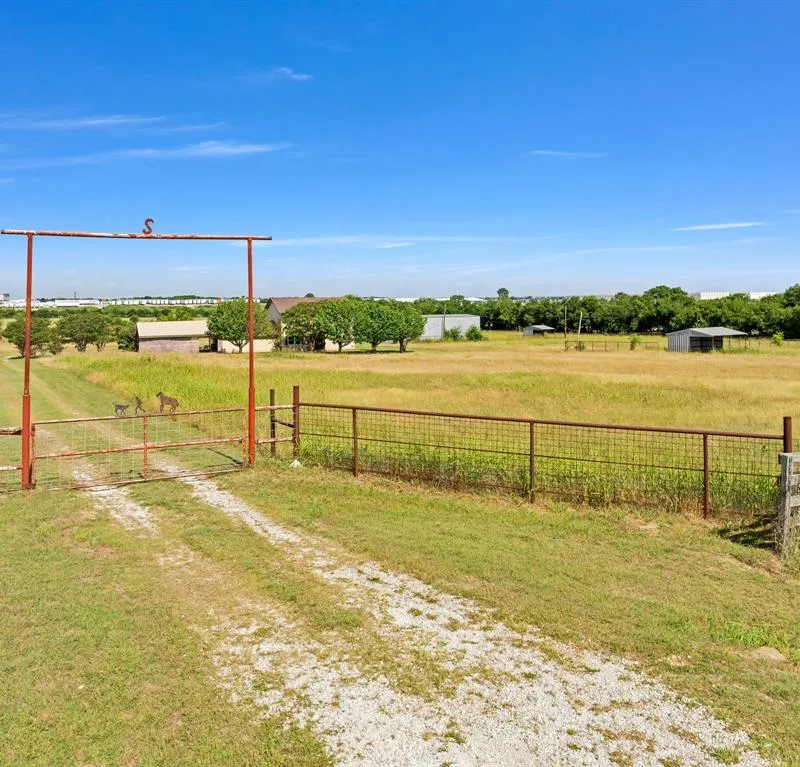 1795 Melton Road, Sanger TX 76266