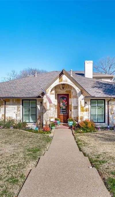 9159 Dunmore Drive, Dallas TX 75231 - Photo 2