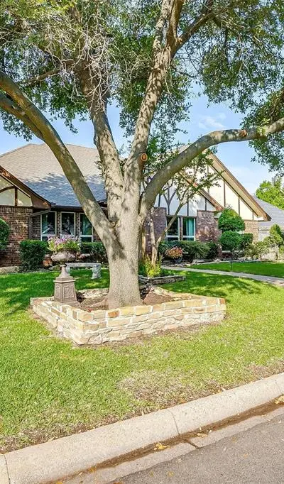 4213 Candlewind Lane, Fort Worth TX 76133 - Photo 4