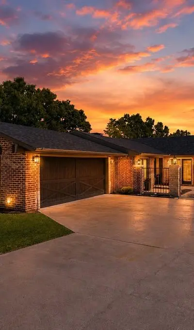 533 Kiowa Drive W, Lake Kiowa TX 76240