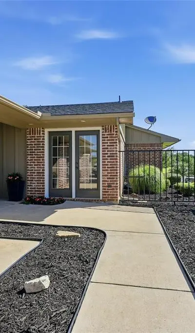 533 Kiowa Drive W, Lake Kiowa TX 76240 - Photo 4