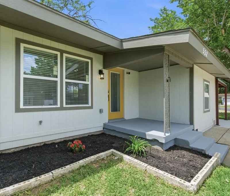 552 Souder Drive, Hurst TX 76053