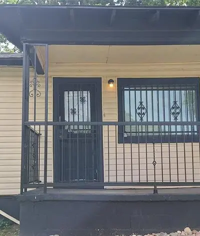 3322 NW 30th Street, Fort Worth TX 76106 - Photo 2