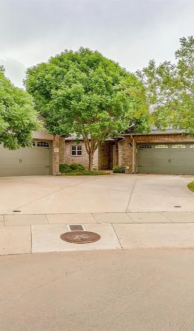 2220 Cobblestone Court, Granbury TX 76049 - Photo 3