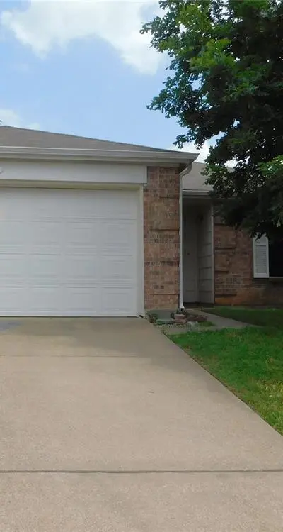 3305 Teasbend Court, Denton TX 76210 - Photo 2