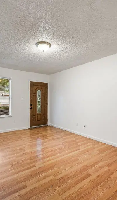 5625 Marlene, Haltom City TX 76148 - Photo 3