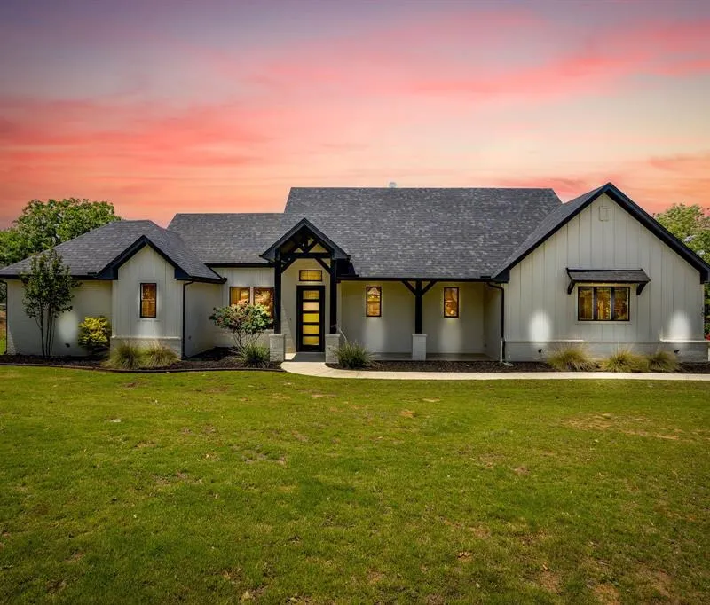 1057 Resolute Road, Millsap TX 76066