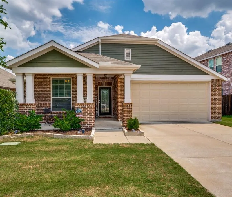 1217 Roadrunner Drive, Little Elm TX 75068