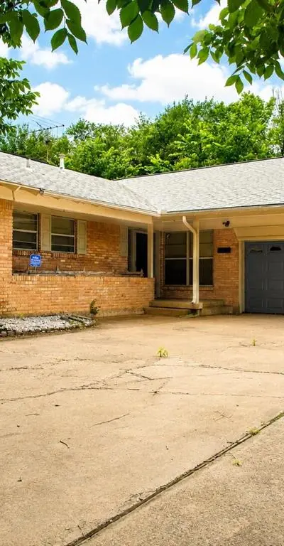 627 Kingston Drive, Irving TX 75061 - Photo 3