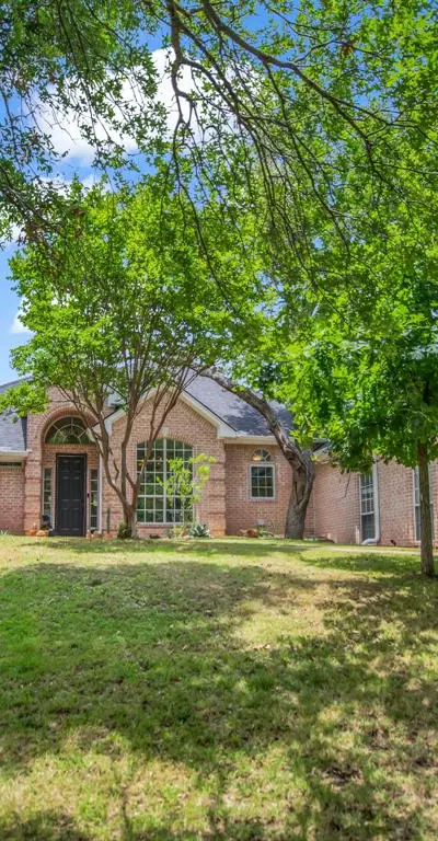148 Saddle Brook Drive, Hudson Oaks TX 76087