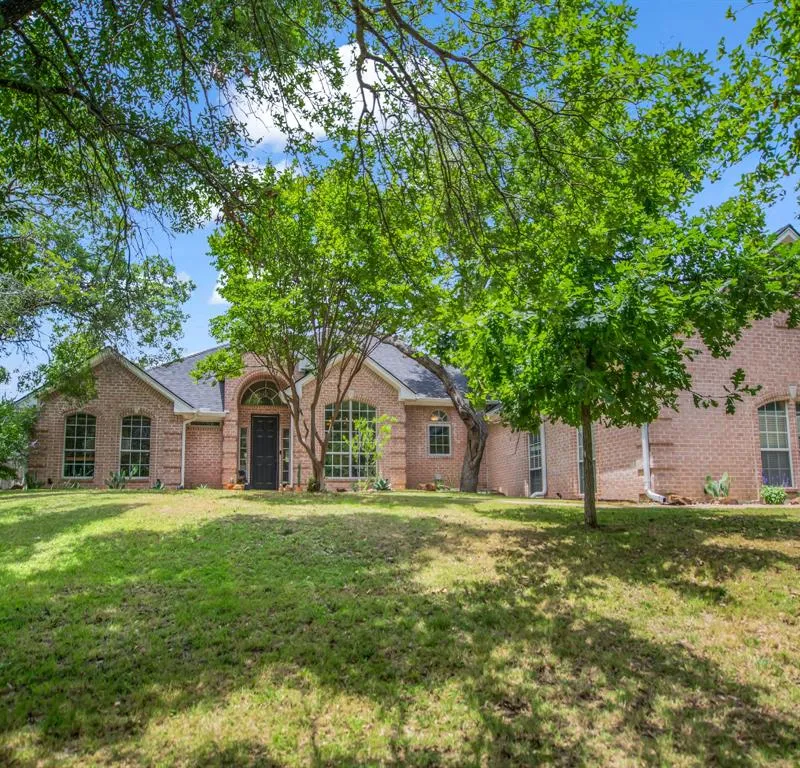 148 Saddle Brook Drive, Hudson Oaks TX 76087