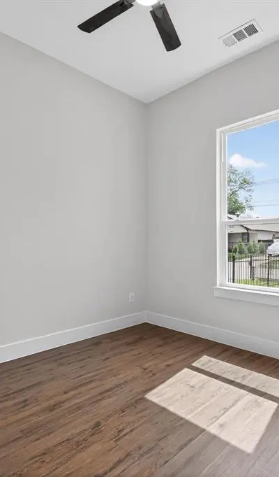 3711 Metropolitan Avenue, Dallas TX 75210 - Photo 5