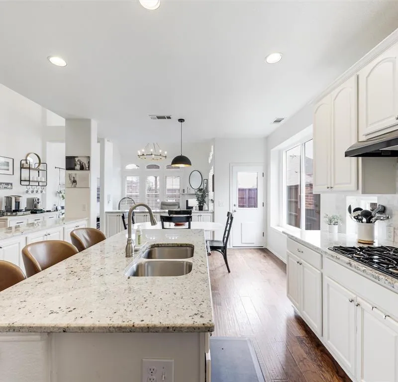 2373 Falcon Point Drive, Frisco TX 75033