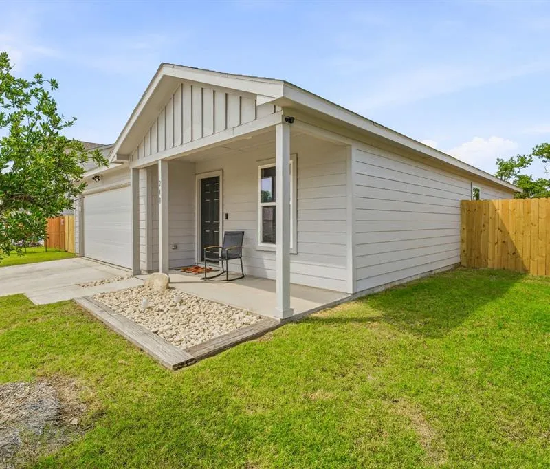 248 Peace Lily Way, Tolar TX 76476