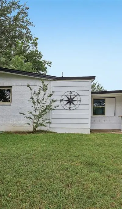 917 NW 8th Street, Grand Prairie TX 75050