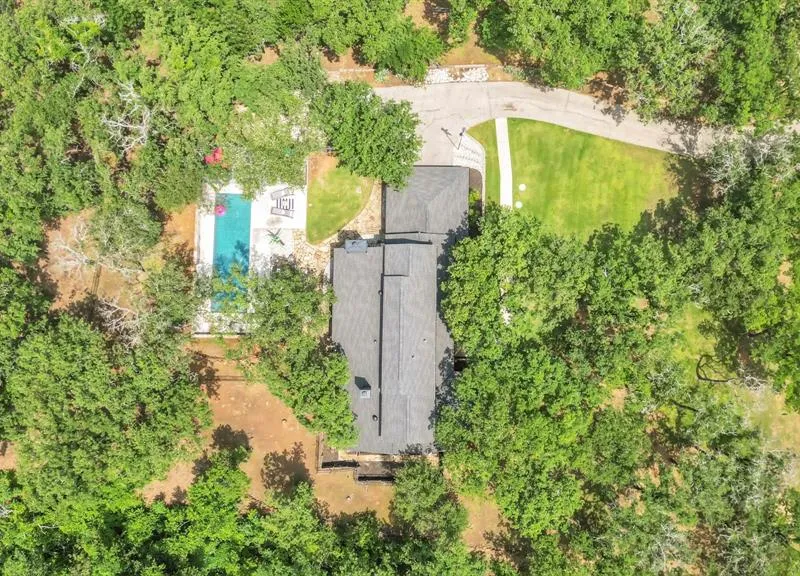 900 E Pioneer Circle, Argyle TX 76226