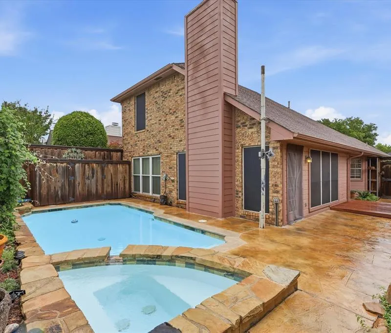 5101 Hearthcrest Drive, Garland TX 75044