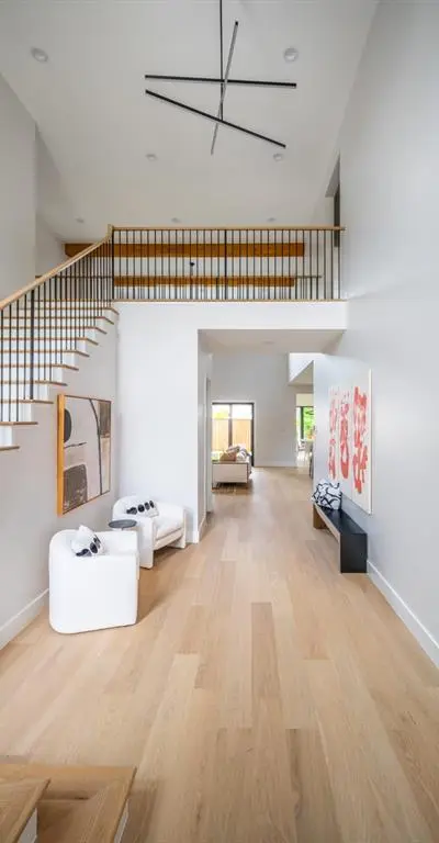 4241 Somerville Avenue, Dallas TX 75206 - Photo 2