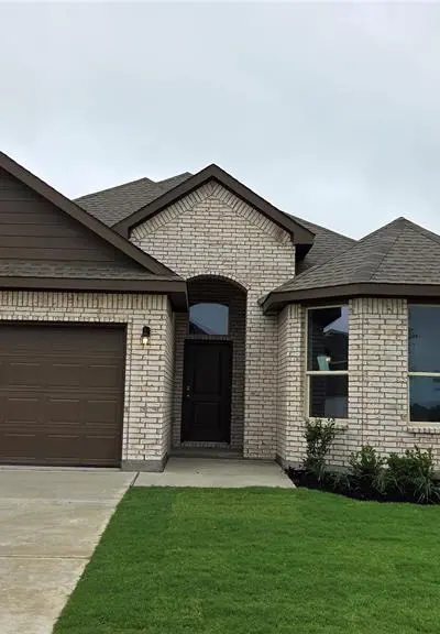 456 SUNDAY SILENCE Way, Granbury TX 76049