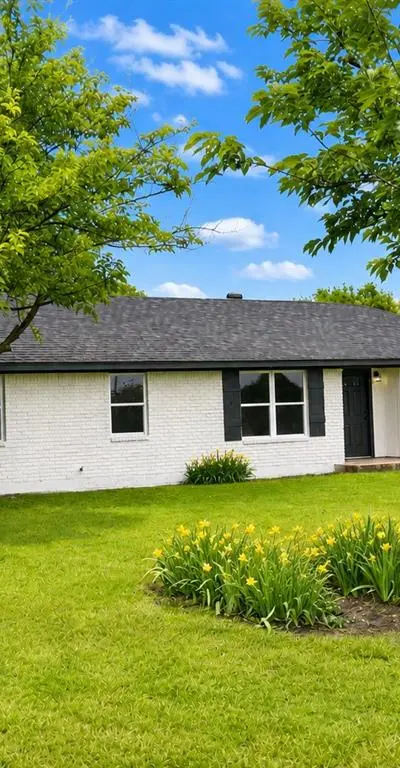 105 Paige Street, Weatherford TX 76088
