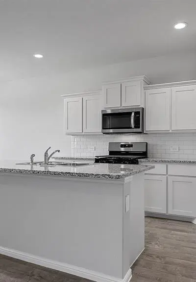 435 SUNDAY SILENCE Way, Granbury TX 76049 - Photo 2