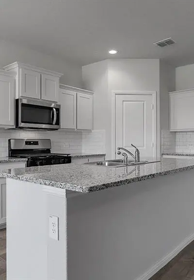 435 SUNDAY SILENCE Way, Granbury TX 76049 - Photo 4