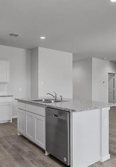 435 SUNDAY SILENCE Way, Granbury TX 76049 - Photo 5