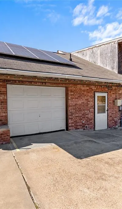 524 S Preston Street, Wolfe City TX 75496 - Photo 2